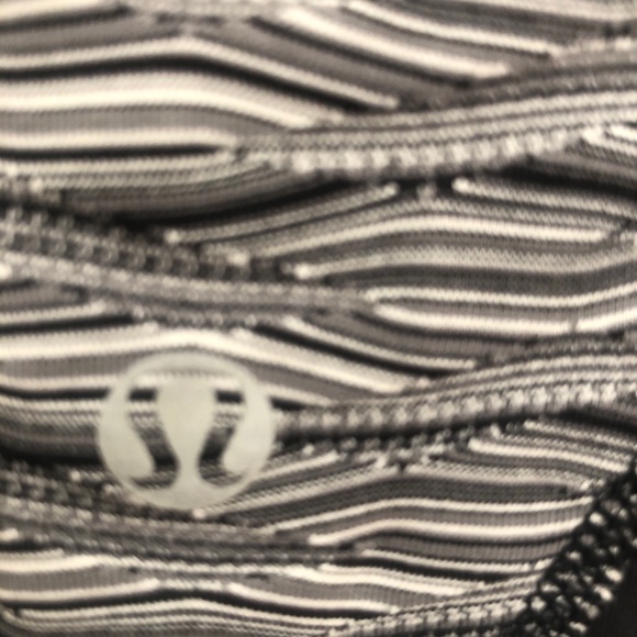 Lululemon inspire crop II - Picture 4 of 7